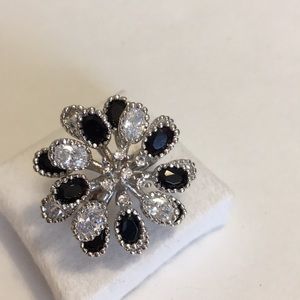 Playful Flower Fashion Ring